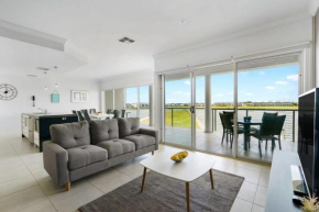 Hindmarsh Island - BYO Linen - Waterfront - Luxury